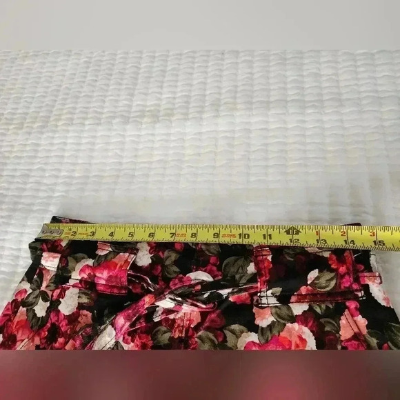 Banana Republic Floral skirt with pockets - Picture 6 of 11